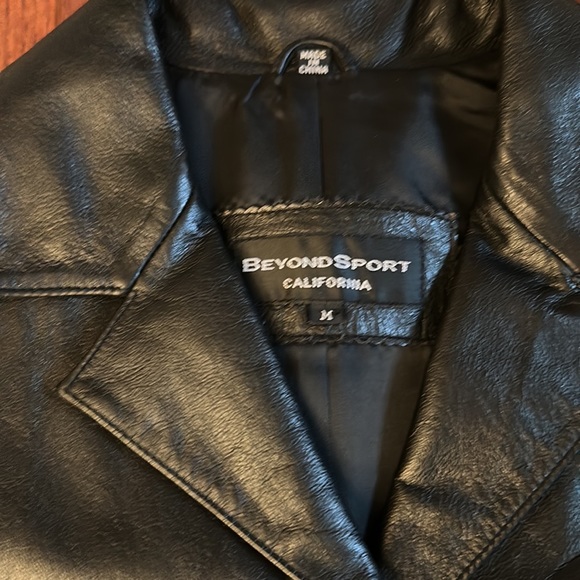 California Beyond Sport 💯 Leather Black Jacket Coat women size Medium - Picture 5 of 6